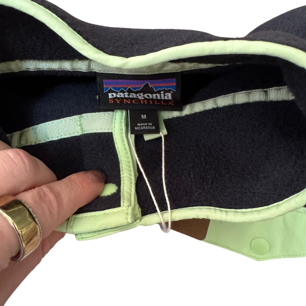 Patagonia Lightweight Synchilla Fleece Pullover Snap-T Navy Lavendar Size M - Picture 3 of 4